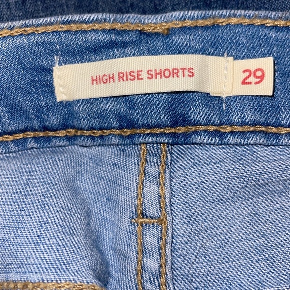 Levi’s High Rise Shorts Size 29 - Picture 3 of 3